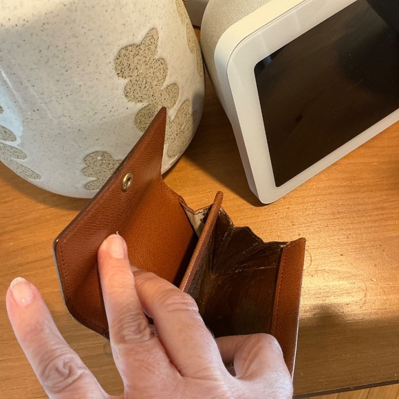 Louis Vuitton Monogram Coin Cash Credit Card Case - Picture 12 of 17